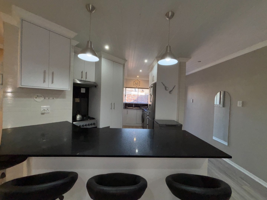 2 Bedroom Property for Sale in Pellissier Free State